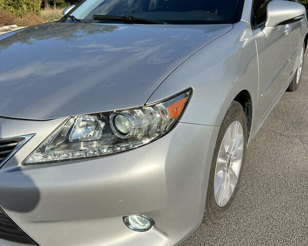 Сірий Лексус ЕС, об'ємом двигуна 2.49 л та пробігом 255 тис. км за 18600 $, фото 27 на Automoto.ua