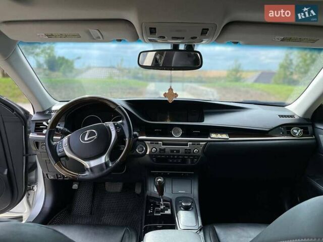 Серый Лексус ЕС, объемом двигателя 3.5 л и пробегом 159 тыс. км за 15000 $, фото 9 на Automoto.ua