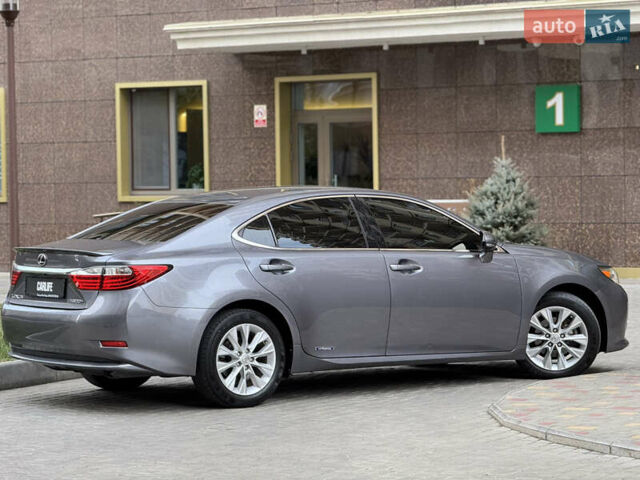 Серый Лексус ЕС, объемом двигателя 2.49 л и пробегом 130 тыс. км за 16900 $, фото 16 на Automoto.ua