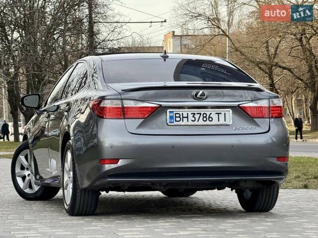Сірий Лексус ЕС, об'ємом двигуна 2.49 л та пробігом 216 тис. км за 16900 $, фото 7 на Automoto.ua