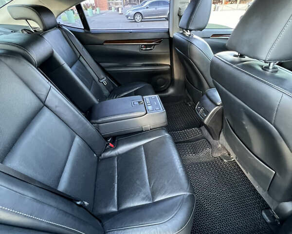 Сірий Лексус ЕС, об'ємом двигуна 3.46 л та пробігом 172 тис. км за 18200 $, фото 8 на Automoto.ua