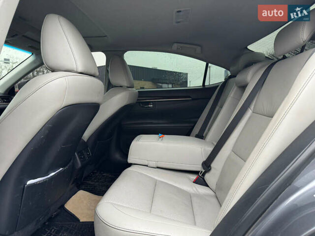 Сірий Лексус ЕС, об'ємом двигуна 3.5 л та пробігом 222 тис. км за 15500 $, фото 8 на Automoto.ua