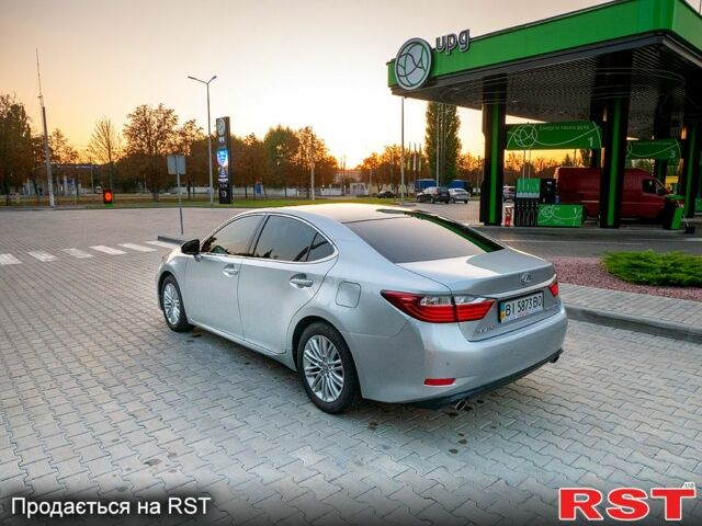 Сірий Лексус ЕС, об'ємом двигуна 35 л та пробігом 315 тис. км за 17100 $, фото 4 на Automoto.ua