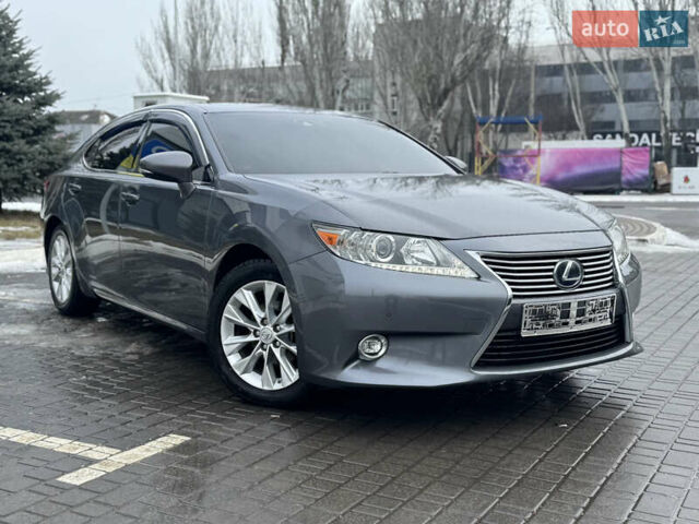 Сірий Лексус ЕС, об'ємом двигуна 2.49 л та пробігом 227 тис. км за 16300 $, фото 1 на Automoto.ua