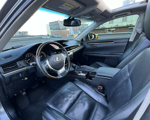 Сірий Лексус ЕС, об'ємом двигуна 3.46 л та пробігом 172 тис. км за 18200 $, фото 6 на Automoto.ua