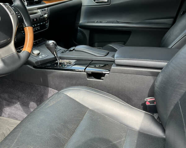 Серый Лексус ЕС, объемом двигателя 2.49 л и пробегом 255 тыс. км за 18900 $, фото 14 на Automoto.ua