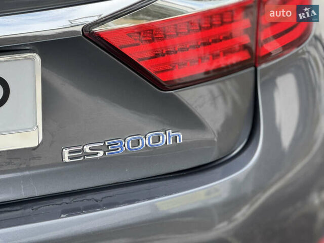 Сірий Лексус ЕС, об'ємом двигуна 2.49 л та пробігом 227 тис. км за 16300 $, фото 10 на Automoto.ua