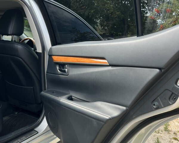 Серый Лексус ЕС, объемом двигателя 2.49 л и пробегом 255 тыс. км за 18900 $, фото 8 на Automoto.ua