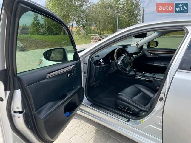 Серый Лексус ЕС, объемом двигателя 3.5 л и пробегом 159 тыс. км за 15000 $, фото 5 на Automoto.ua