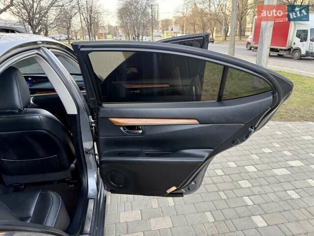 Сірий Лексус ЕС, об'ємом двигуна 2.49 л та пробігом 216 тис. км за 16900 $, фото 16 на Automoto.ua