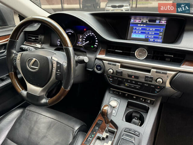 Серый Лексус ЕС, объемом двигателя 2.49 л и пробегом 130 тыс. км за 16900 $, фото 41 на Automoto.ua