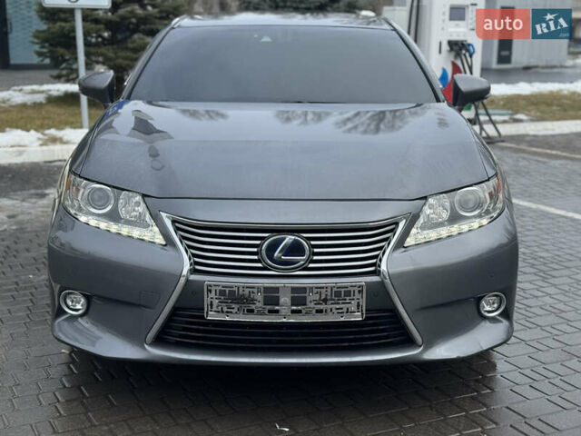 Сірий Лексус ЕС, об'ємом двигуна 2.49 л та пробігом 227 тис. км за 16300 $, фото 2 на Automoto.ua