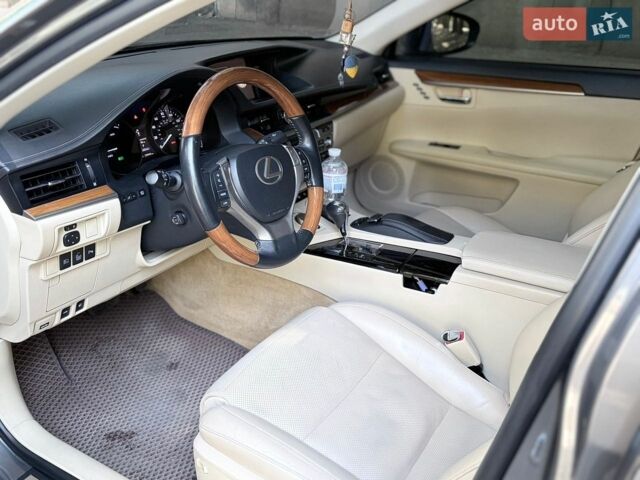 Сірий Лексус ЕС, об'ємом двигуна 2.49 л та пробігом 230 тис. км за 17500 $, фото 10 на Automoto.ua