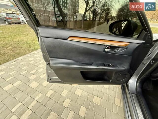 Сірий Лексус ЕС, об'ємом двигуна 2.49 л та пробігом 216 тис. км за 16900 $, фото 164 на Automoto.ua
