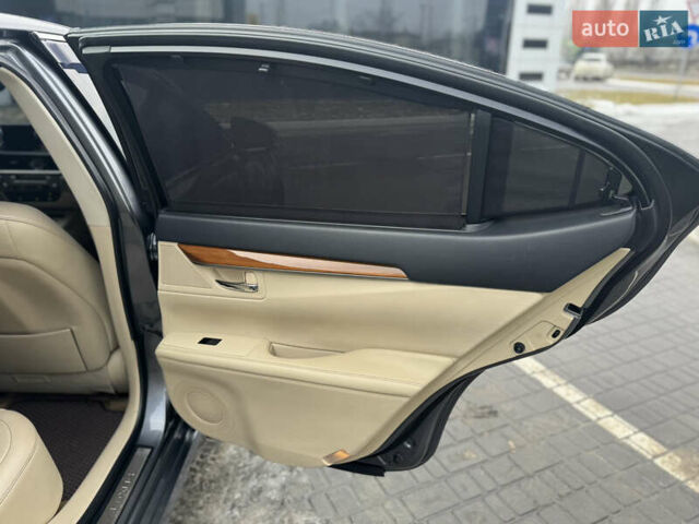 Сірий Лексус ЕС, об'ємом двигуна 2.49 л та пробігом 227 тис. км за 16300 $, фото 23 на Automoto.ua
