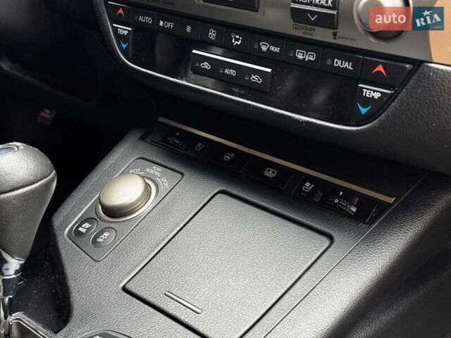 Серый Лексус ЕС, объемом двигателя 2.5 л и пробегом 220 тыс. км за 16440 $, фото 39 на Automoto.ua