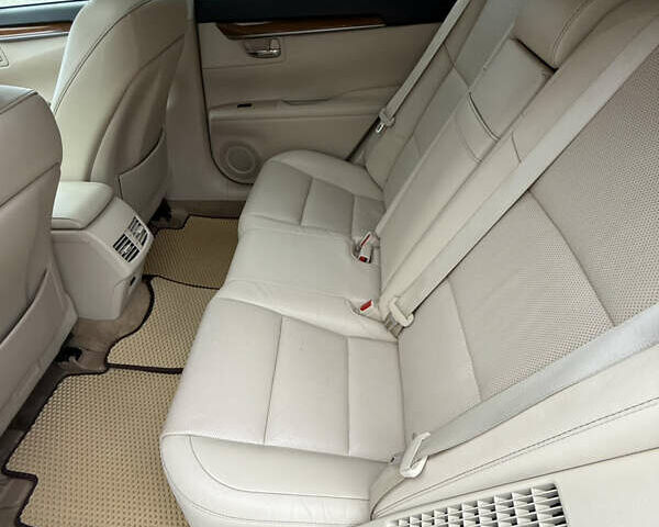 Сірий Лексус ЕС, об'ємом двигуна 2.49 л та пробігом 160 тис. км за 16700 $, фото 9 на Automoto.ua