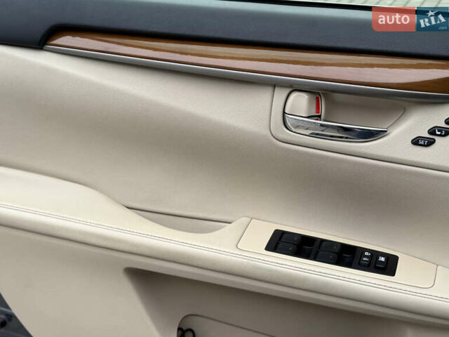 Сірий Лексус ЕС, об'ємом двигуна 2.49 л та пробігом 160 тис. км за 16700 $, фото 10 на Automoto.ua