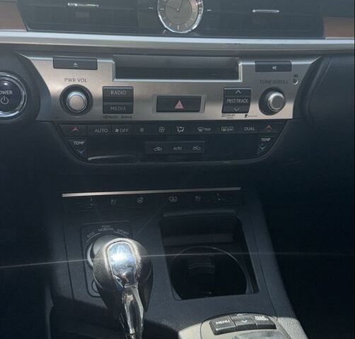 Сірий Лексус ЕС, об'ємом двигуна 2.5 л та пробігом 220 тис. км за 391 $, фото 8 на Automoto.ua