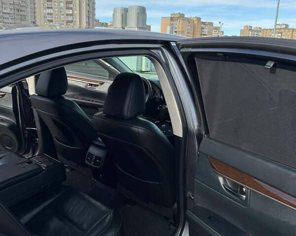 Серый Лексус ЕС, объемом двигателя 2.5 л и пробегом 170 тыс. км за 18900 $, фото 33 на Automoto.ua