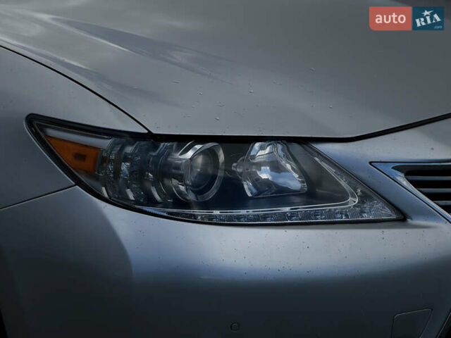 Серый Лексус ЕС, объемом двигателя 2.49 л и пробегом 240 тыс. км за 17700 $, фото 13 на Automoto.ua