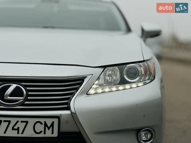 Серый Лексус ЕС, объемом двигателя 2.5 л и пробегом 225 тыс. км за 17200 $, фото 7 на Automoto.ua