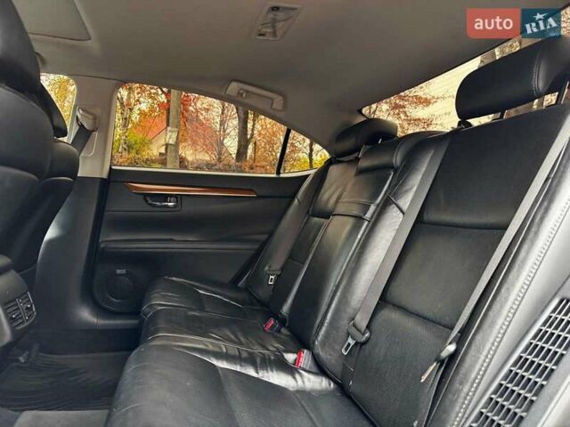 Серый Лексус ЕС, объемом двигателя 2.5 л и пробегом 220 тыс. км за 16440 $, фото 26 на Automoto.ua