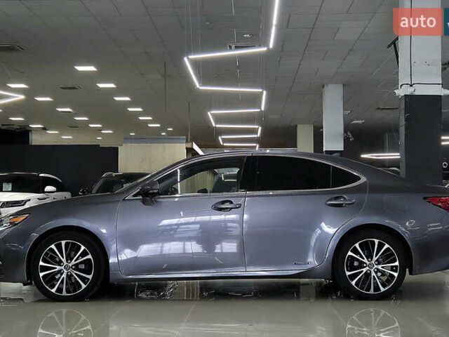 Лексус ЕС 2014 в Николаеве на Automoto.ua Серый Лексус ЕС, объемом двигателя 2.5 л и пробегом 197 тыс. км за 18599 $, фото 5 на Automoto.ua