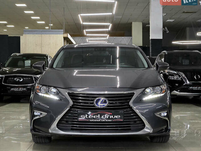 Лексус ЕС 2014 в Николаеве на Automoto.ua Серый Лексус ЕС, объемом двигателя 2.5 л и пробегом 197 тыс. км за 18599 $, фото 7 на Automoto.ua