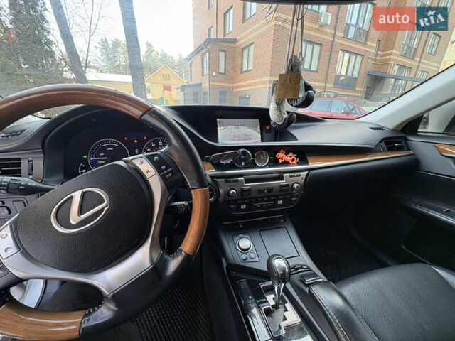 Сірий Лексус ЕС, об'ємом двигуна 2.5 л та пробігом 265 тис. км за 18300 $, фото 6 на Automoto.ua