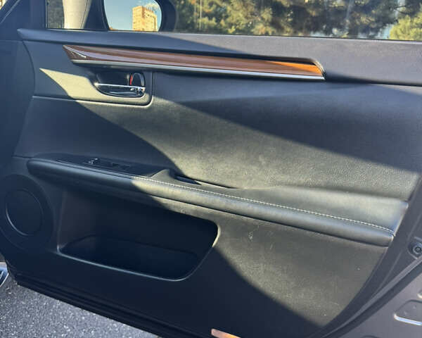 Серый Лексус ЕС, объемом двигателя 2.5 л и пробегом 190 тыс. км за 17000 $, фото 16 на Automoto.ua