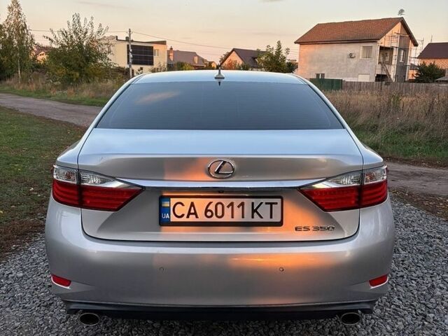 Сірий Лексус ЕС, об'ємом двигуна 3.53 л та пробігом 172 тис. км за 15500 $, фото 4 на Automoto.ua