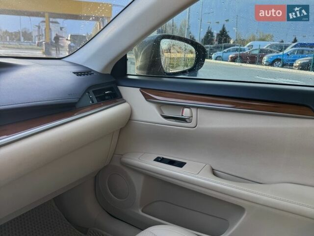 Сірий Лексус ЕС, об'ємом двигуна 2.49 л та пробігом 218 тис. км за 17000 $, фото 14 на Automoto.ua