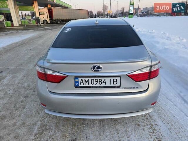Сірий Лексус ЕС, об'ємом двигуна 2.5 л та пробігом 248 тис. км за 15000 $, фото 6 на Automoto.ua