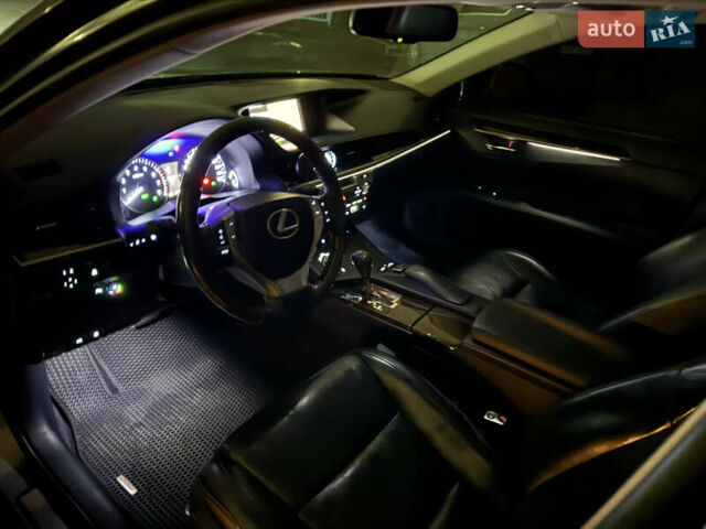 Серый Лексус ЕС, объемом двигателя 2.5 л и пробегом 170 тыс. км за 18900 $, фото 2 на Automoto.ua
