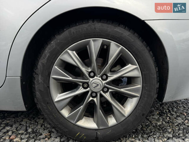 Серый Лексус ЕС, объемом двигателя 2.49 л и пробегом 240 тыс. км за 17700 $, фото 24 на Automoto.ua