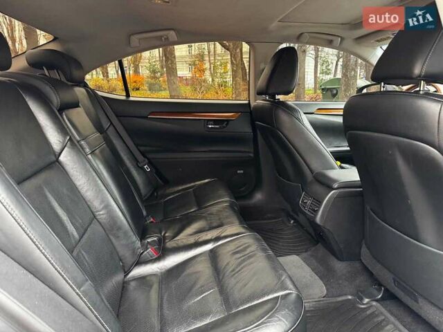 Серый Лексус ЕС, объемом двигателя 2.5 л и пробегом 220 тыс. км за 16440 $, фото 32 на Automoto.ua