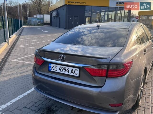 Сірий Лексус ЕС, об'ємом двигуна 2.49 л та пробігом 218 тис. км за 17000 $, фото 6 на Automoto.ua