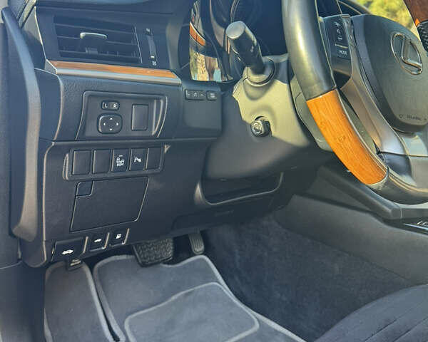 Серый Лексус ЕС, объемом двигателя 2.5 л и пробегом 190 тыс. км за 17000 $, фото 7 на Automoto.ua