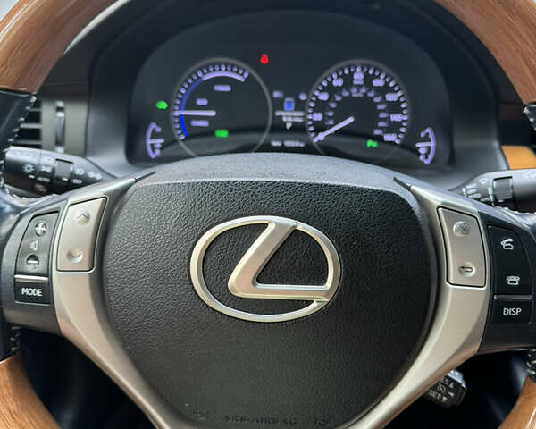 Сірий Лексус ЕС, об'ємом двигуна 2.49 л та пробігом 262 тис. км за 16500 $, фото 8 на Automoto.ua