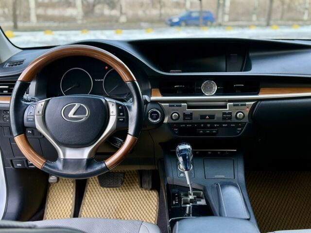 Сірий Лексус ЕС, об'ємом двигуна 2.5 л та пробігом 160 тис. км за 15200 $, фото 15 на Automoto.ua