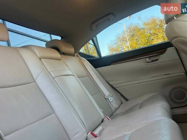 Сірий Лексус ЕС, об'ємом двигуна 2.49 л та пробігом 153 тис. км за 17100 $, фото 10 на Automoto.ua