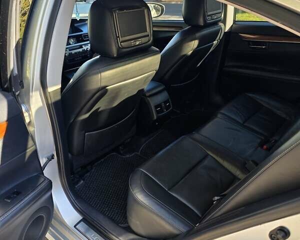 Сірий Лексус ЕС, об'ємом двигуна 2.49 л та пробігом 248 тис. км за 17200 $, фото 9 на Automoto.ua