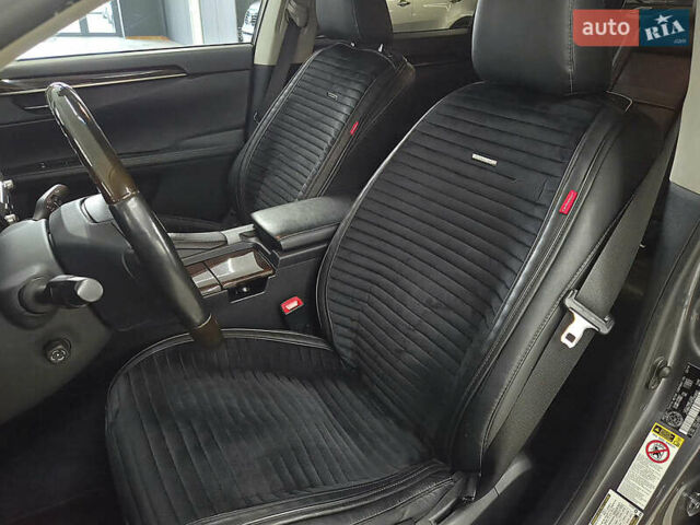 Лексус ЕС 2014 в Николаеве на Automoto.ua Серый Лексус ЕС, объемом двигателя 2.5 л и пробегом 197 тыс. км за 18599 $, фото 8 на Automoto.ua