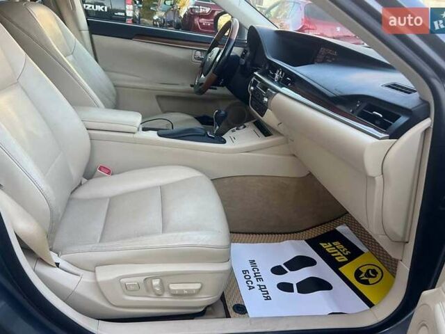 Сірий Лексус ЕС, об'ємом двигуна 2.49 л та пробігом 153 тис. км за 17100 $, фото 8 на Automoto.ua