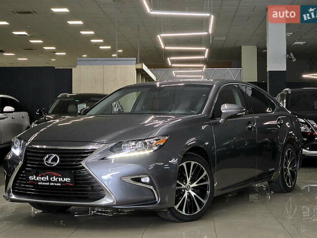 Лексус ЕС 2014 в Николаеве на Automoto.ua Серый Лексус ЕС, объемом двигателя 2.5 л и пробегом 197 тыс. км за 18599 $, фото 6 на Automoto.ua