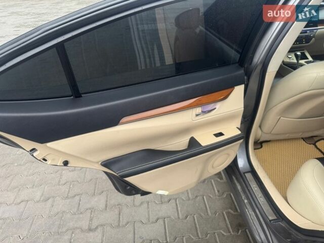Серый Лексус ЕС, объемом двигателя 2.49 л и пробегом 245 тыс. км за 17000 $, фото 9 на Automoto.ua