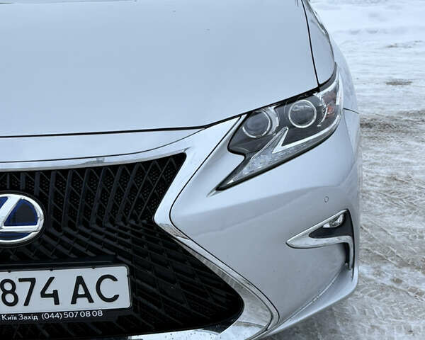 Сірий Лексус ЕС, об'ємом двигуна 2.49 л та пробігом 147 тис. км за 21999 $, фото 16 на Automoto.ua