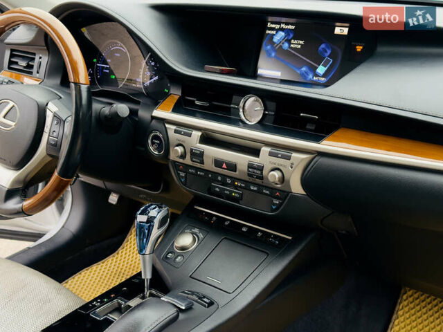 Серый Лексус ЕС, объемом двигателя 2.5 л и пробегом 225 тыс. км за 17200 $, фото 40 на Automoto.ua