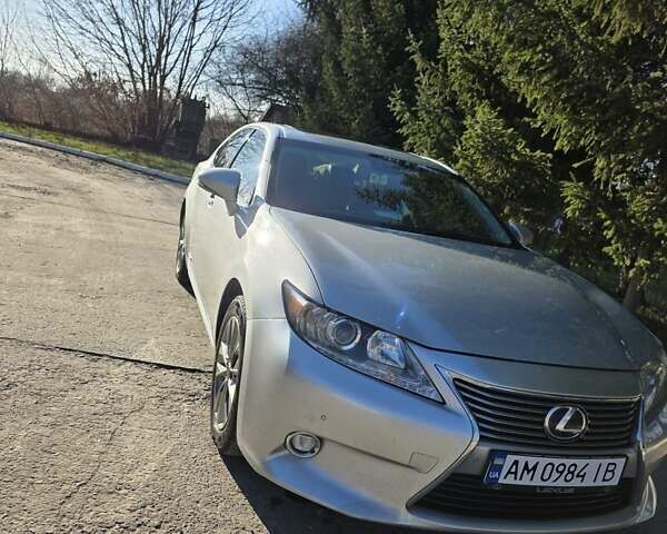 Сірий Лексус ЕС, об'ємом двигуна 2.49 л та пробігом 248 тис. км за 17200 $, фото 16 на Automoto.ua